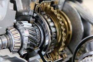 汽修用超聲波清洗機(jī)，輕松洗凈汽車發(fā)動機(jī)上面的油污和積碳