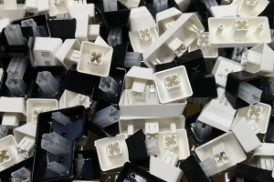 超聲波清洗機(jī)可以把電腦鍵盤給清洗干凈嗎？是如何做到的？
